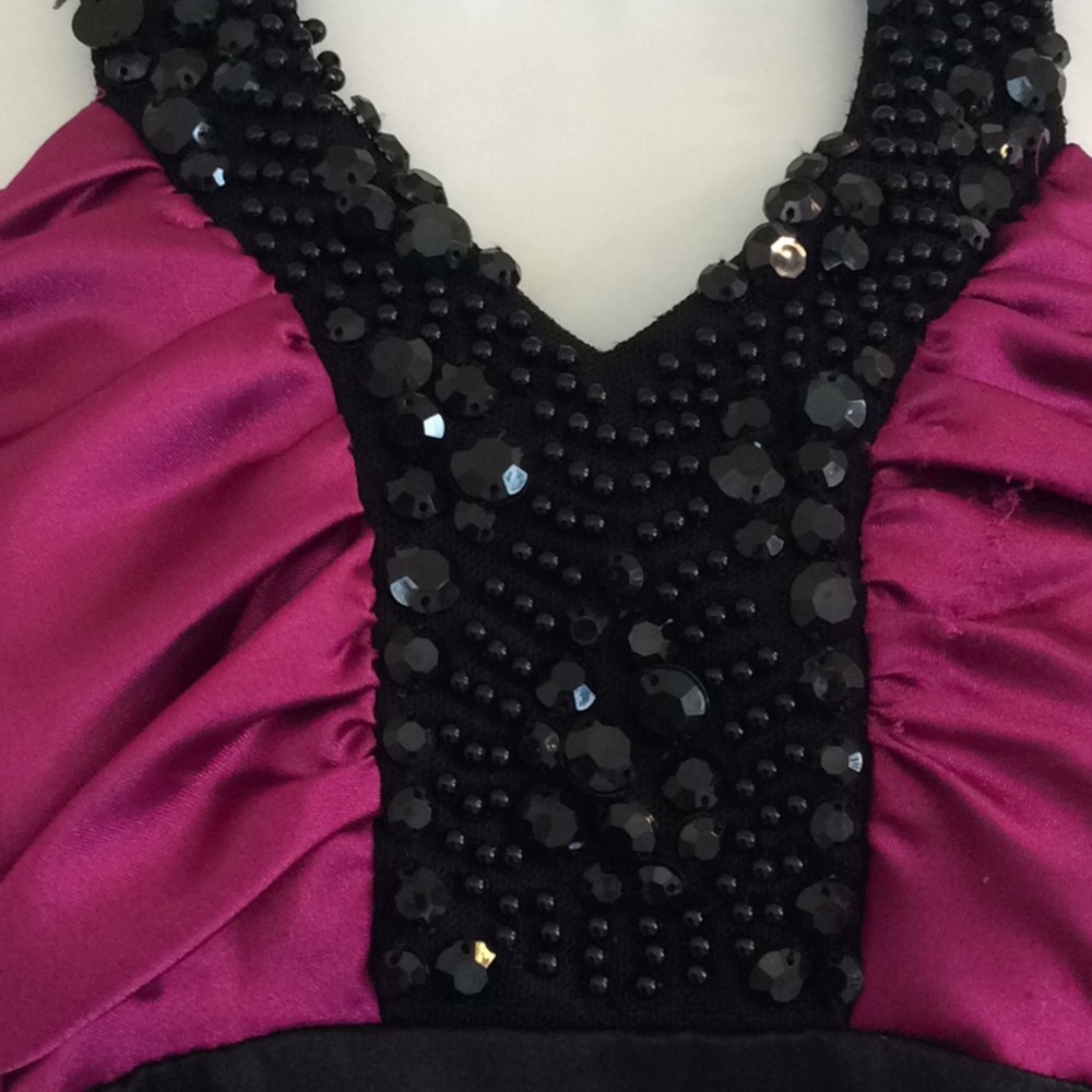 Dress - Picture 2 of 5